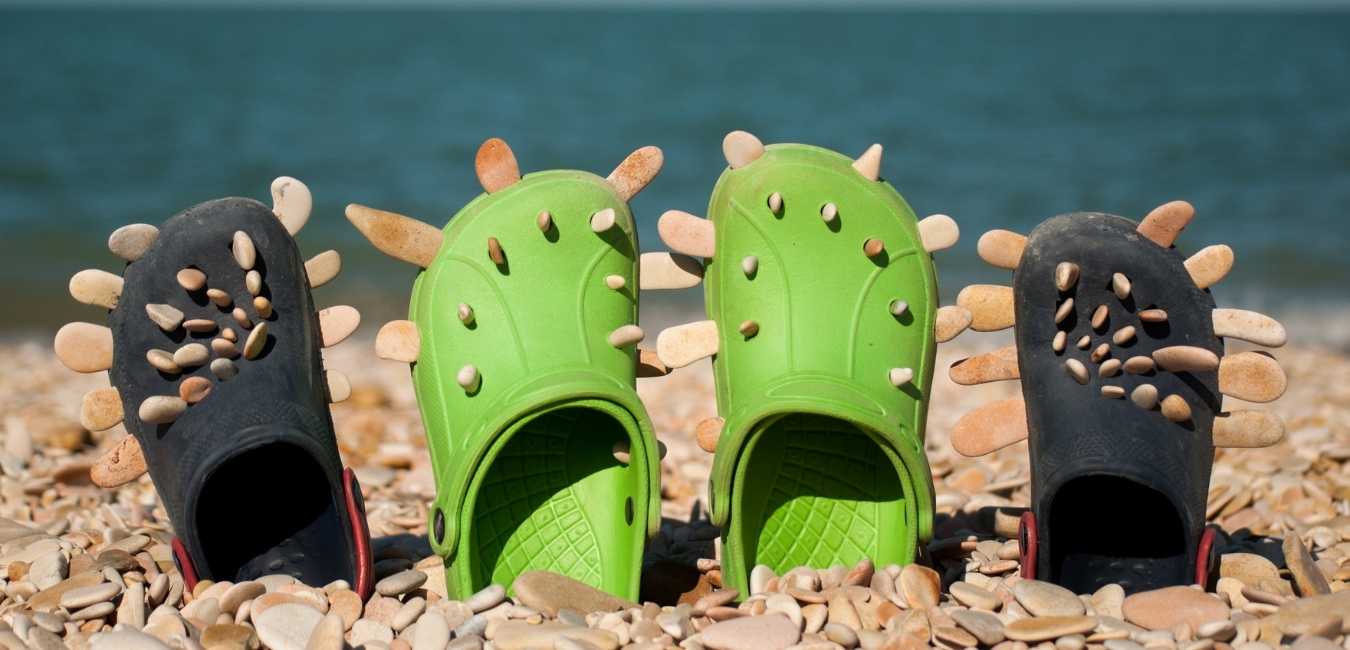 Do Crocs Run Big Or Small?| 5 Popular Crocs With Price Comparison ...