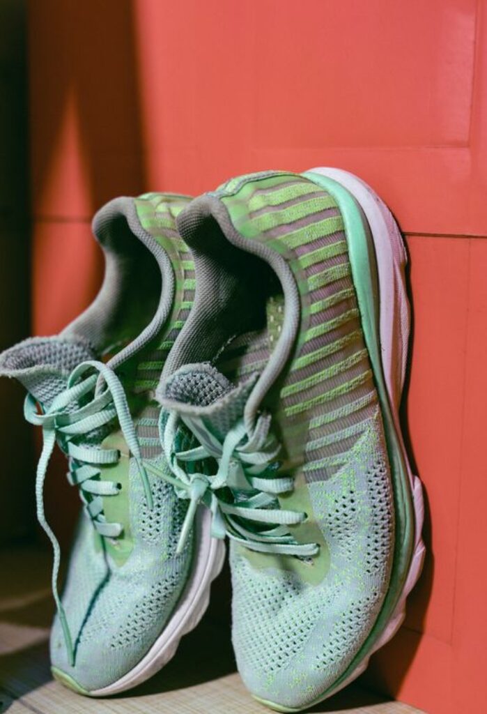 Comfortable shoes for sciatica pain relief